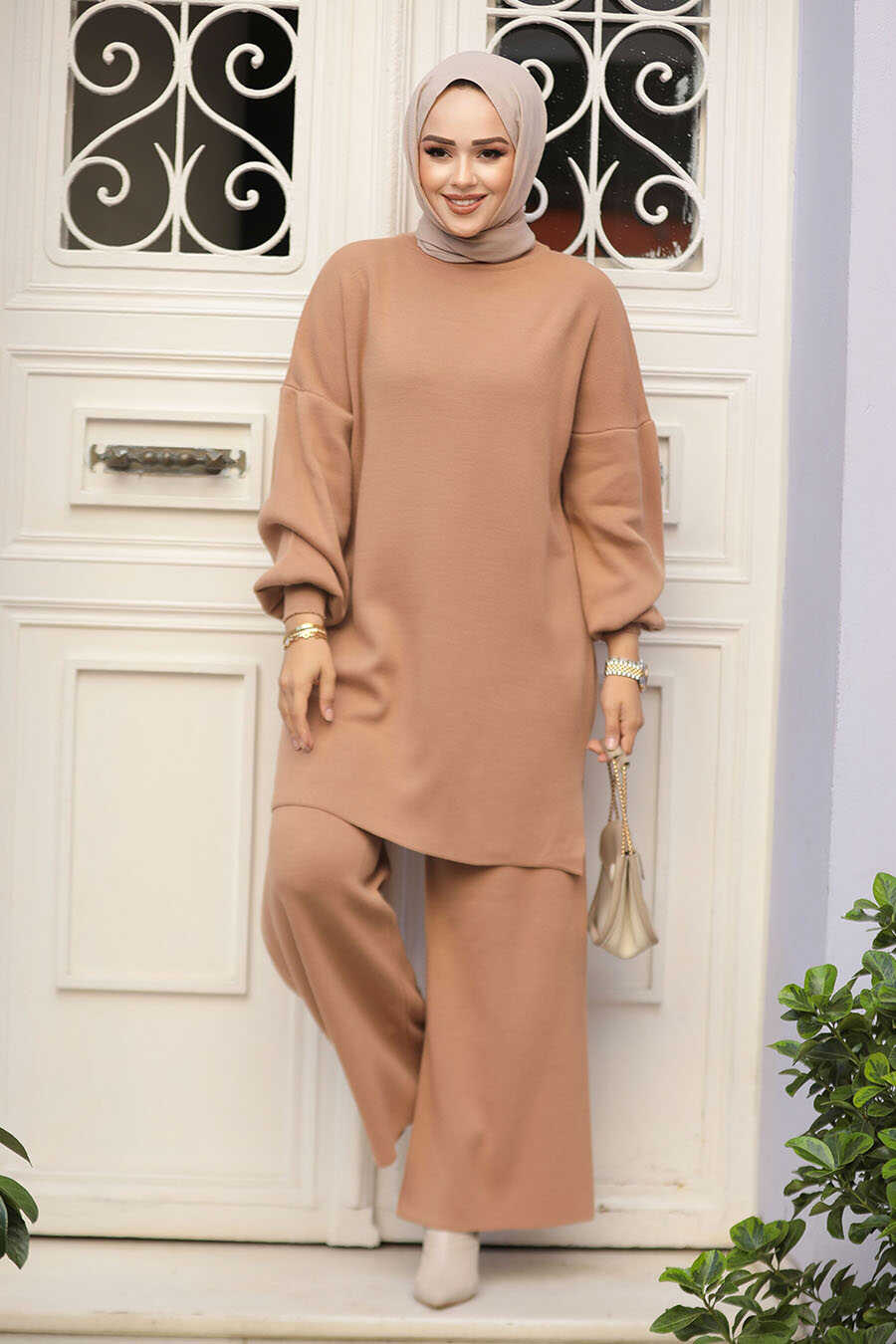 Almond Knitted Suit