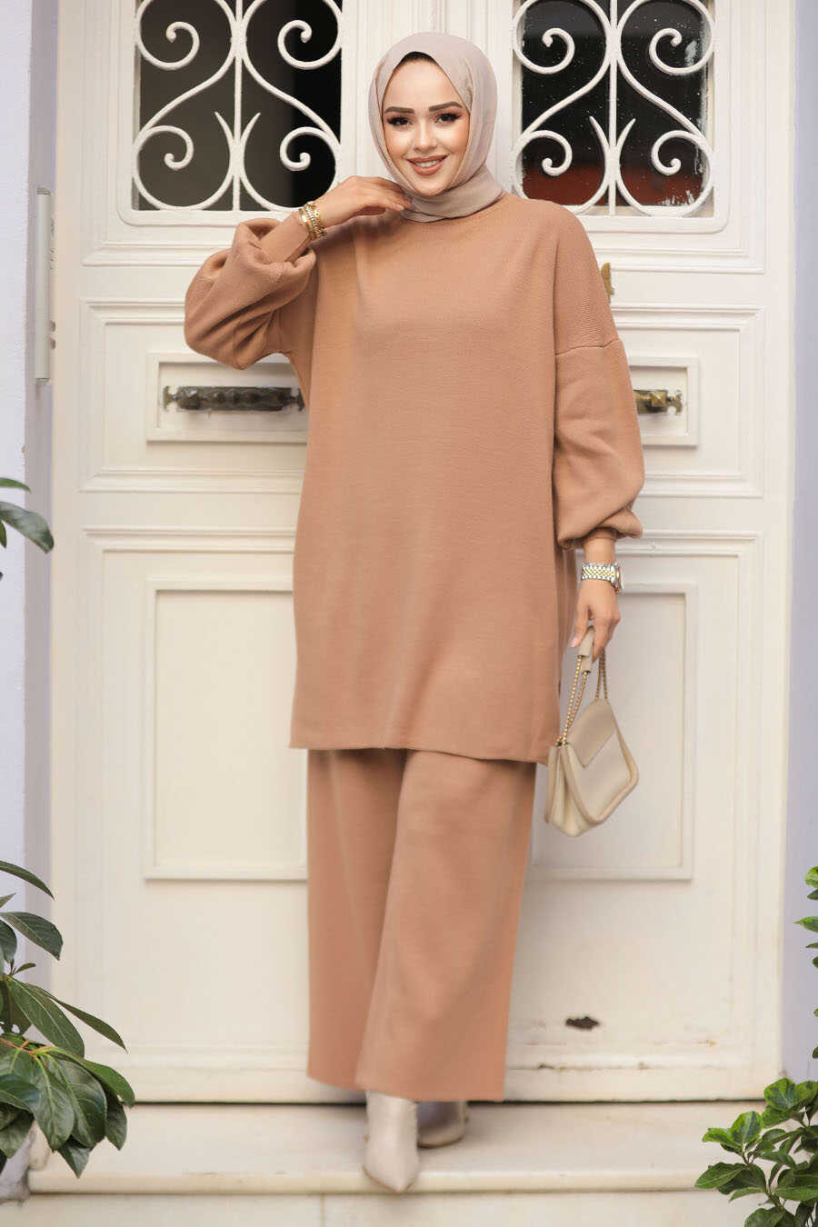 Almond Knitted Suit