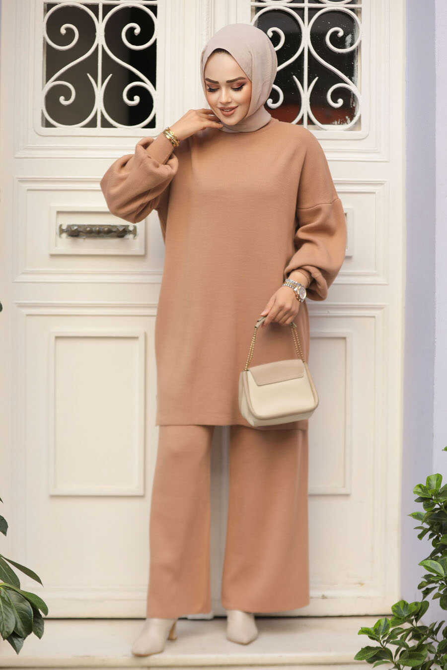 Almond Knitted Suit